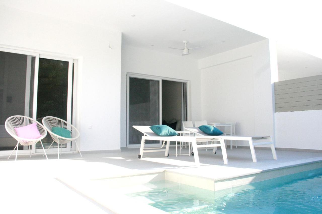 Splash Suites With Private Pools Nikiana Exterior photo