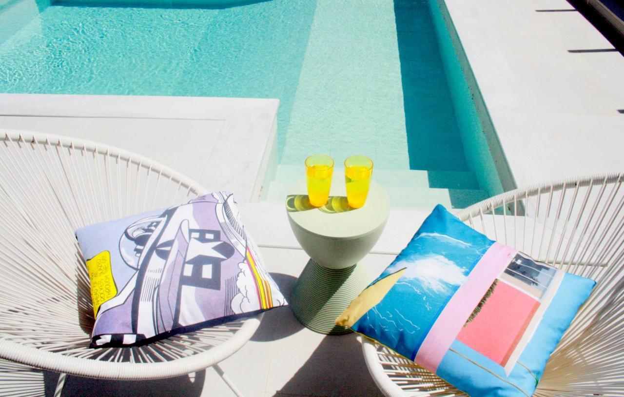Splash Suites With Private Pools Nikiana Exterior photo