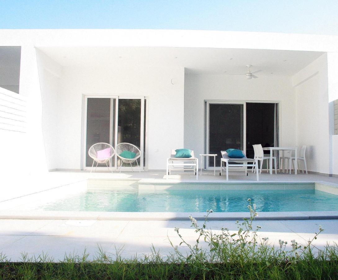 Splash Suites With Private Pools Nikiana Exterior photo