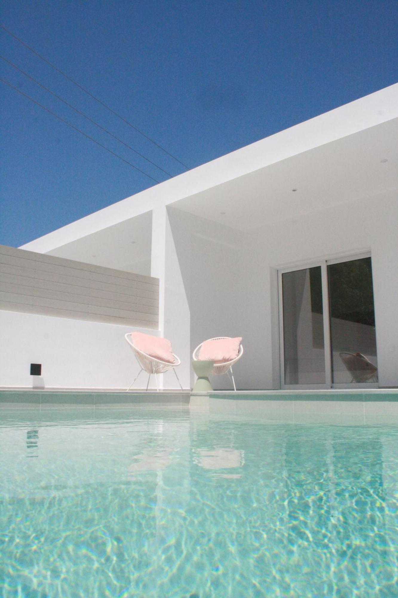 Splash Suites With Private Pools Nikiana Exterior photo