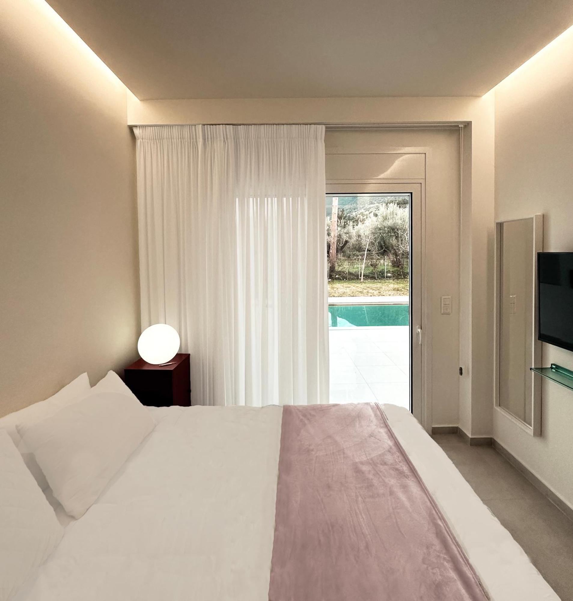 Splash Suites With Private Pools Nikiana Exterior photo